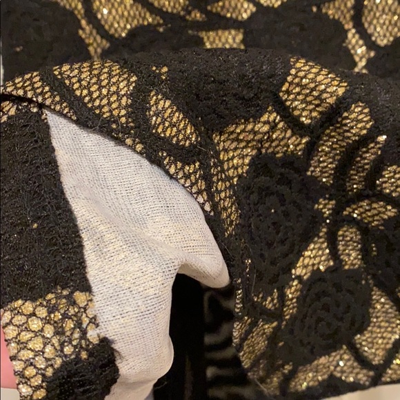 Sleeveless top by Objects D’art - Picture 5 of 7